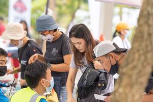 BIB: 
                            <button type="button" onclick="openModal(13714532)" class="btn btn-primary btn-sm float-right btn-popup" data-toggle="modal" data-target=".modal-high-quality">
                        <i class="fas fa-shopping-cart"></i> Add to Cart
                    </button>
                                            <button type="button" onclick="isThisMe(13714532, true)" class="btn btn-success btn-sm float-right btn-popup btn-isme hidden" data-toggle="tooltip" data-placement="bottom" title="นี่คือรูปของคุณใช่ไหม คลิกที่นี่เพื่อเอาเข้าอัลบั้ม">
                        <i class="fas fa-plus"></i> Add to album
                    </button>
                    <button type="button" onclick="isThisMe(13714532, false)" class="btn btn-warning btn-sm float-right btn-popup btn-isnotme hidden">
                        <i class="fas fa-ban"></i> Remove from album
                    </button>